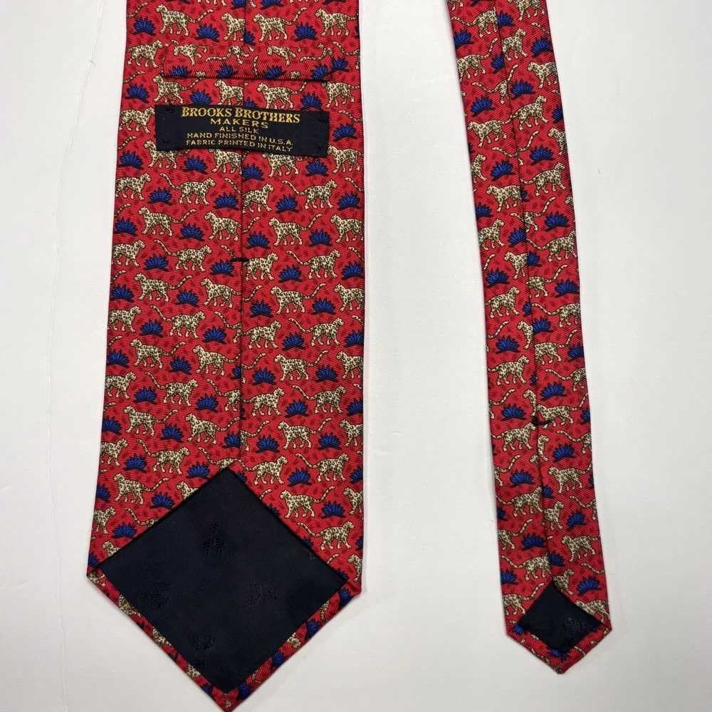 Vintage Brooks Brothers Tie Red Silk Leopard Cat Novelty Preppy Classic USA 90s